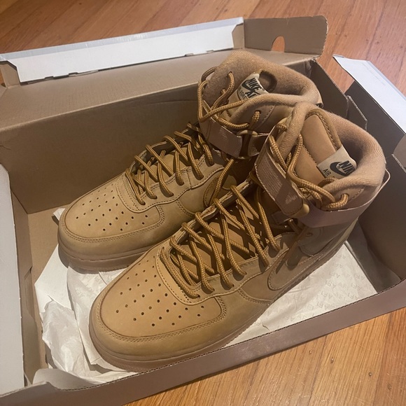 Nike Air Force Highs 07 LV8 BNIB Size 9 men - Picture 1 of 6